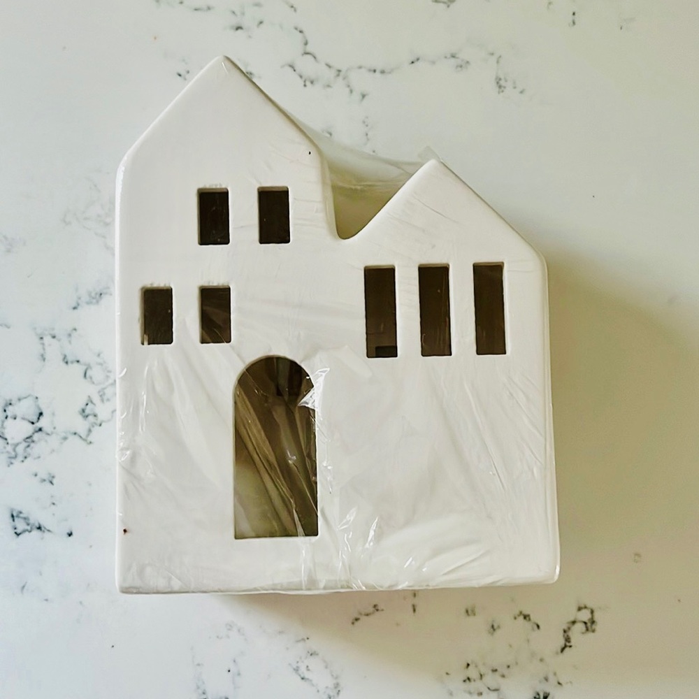 White Ceramic Split Level Light Up House - Picture 7 of 10